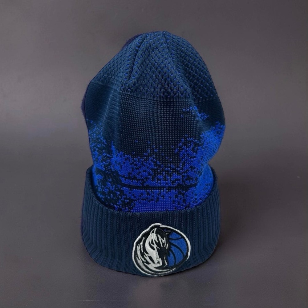 New Era Dallas Mavericks NBA Cuffed Beanie Hat Navy Blue Graphic Knit NWOT OSFM